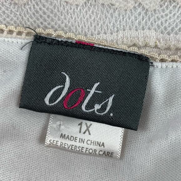 Ivory Lace Sleeveless Top - Picture 6 of 8